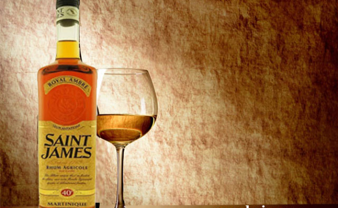 Rượu mạnh Saint James Royal Ambre Paille Rum